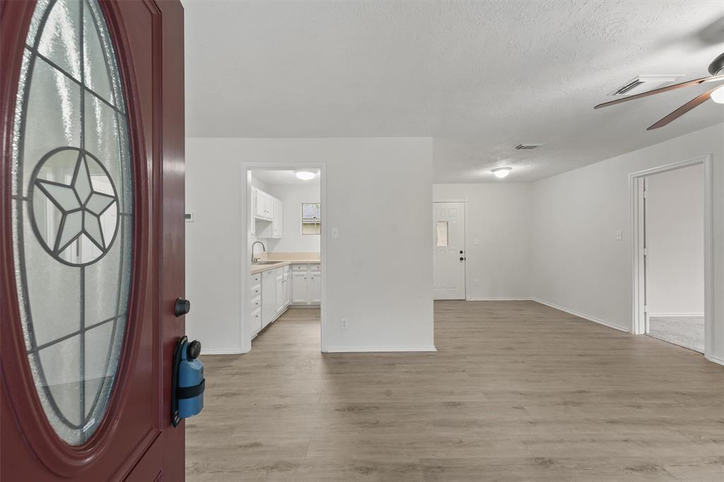 1024 Columbia River Road