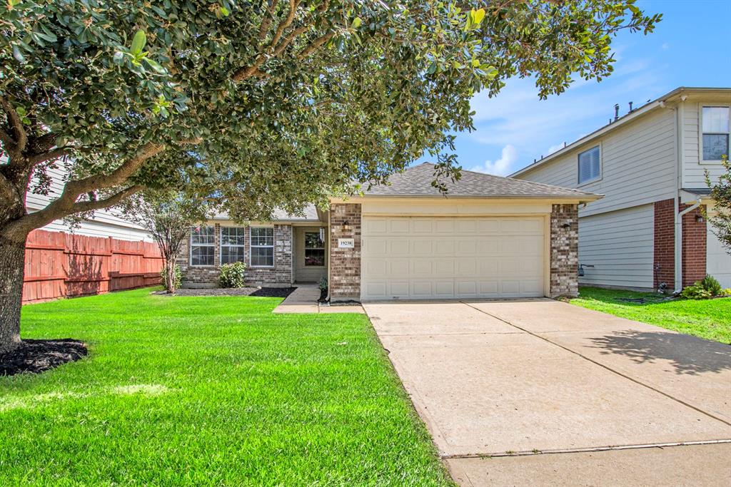 19238 Augusta Mist Lane, Katy, Texas image 5