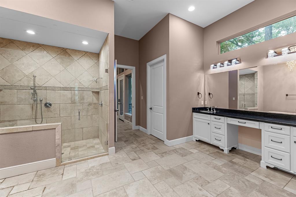 2263 Stableridge Drive, Conroe, Texas image 25