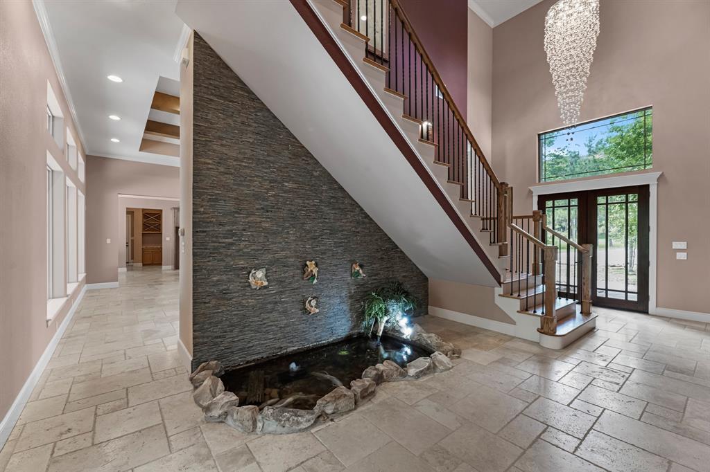 2263 Stableridge Drive, Conroe, Texas image 8