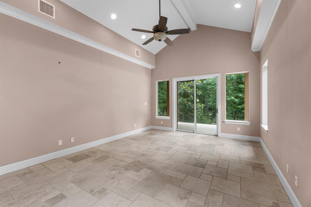 2263 Stableridge Drive, Conroe, Texas image 24