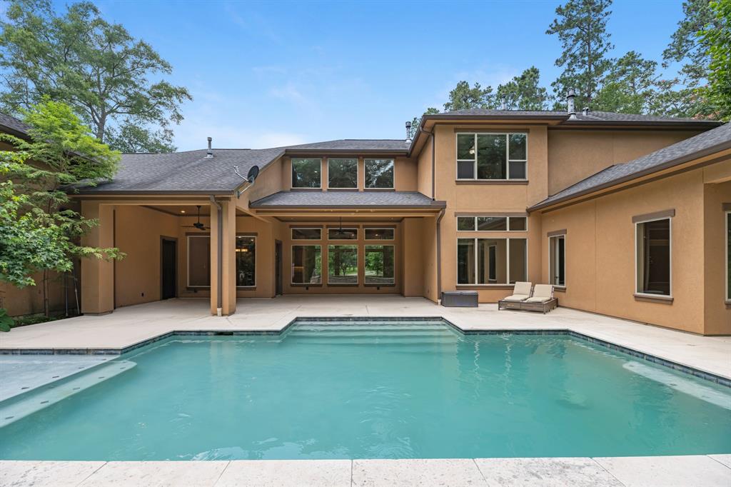 2263 Stableridge Drive, Conroe, Texas image 3