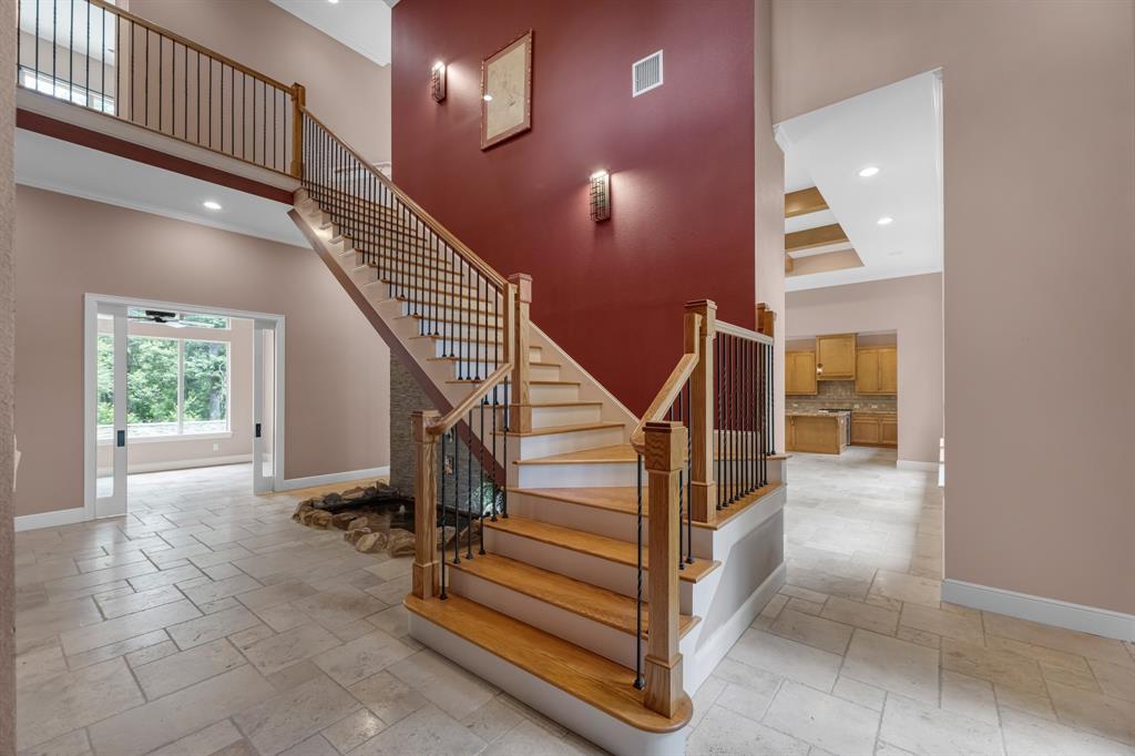 2263 Stableridge Drive, Conroe, Texas image 6