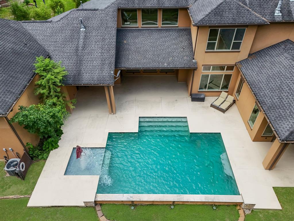 2263 Stableridge Drive, Conroe, Texas image 5