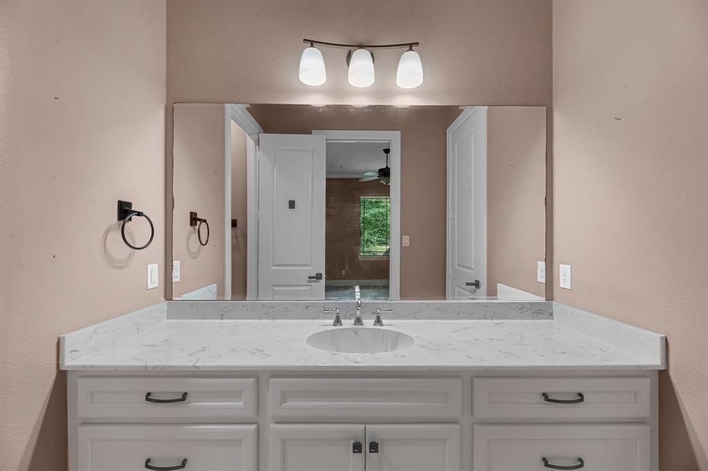 2263 Stableridge Drive, Conroe, Texas image 33