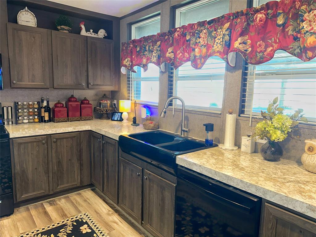 791 Coco Loop, Point Blank, Texas image 8