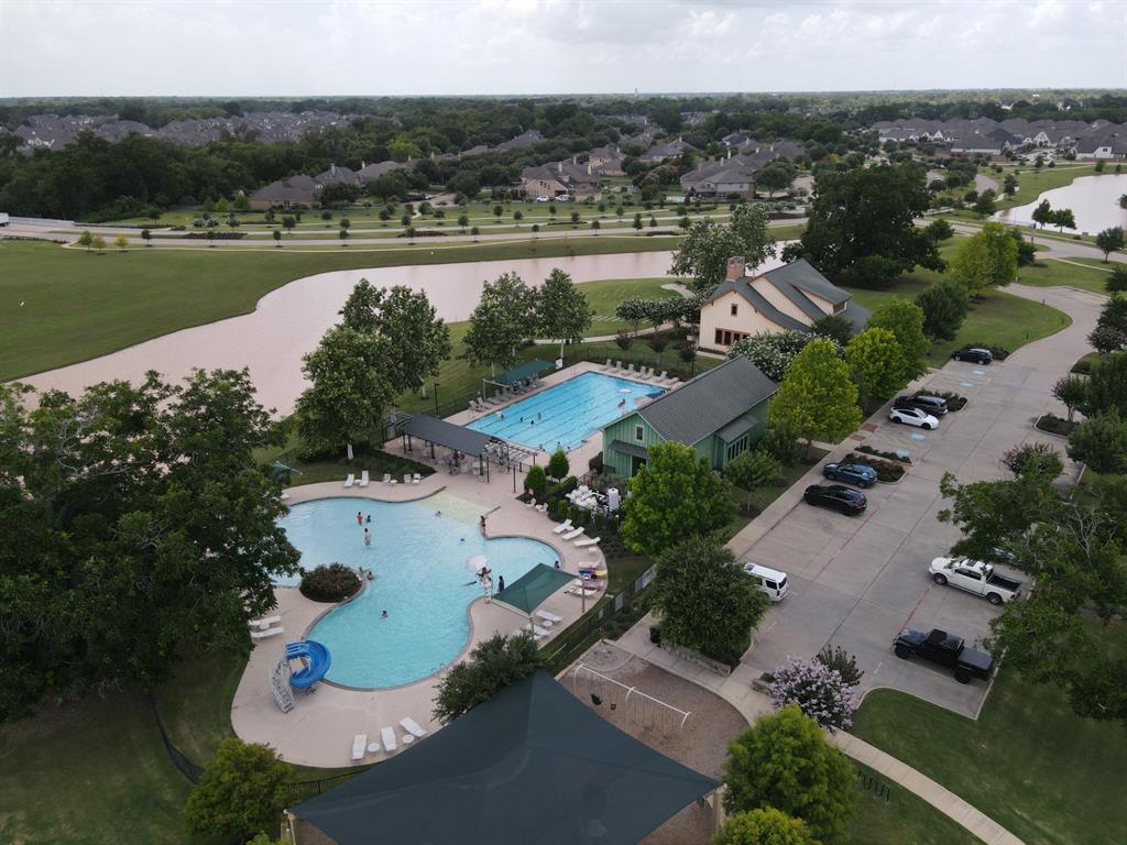 30043 Gold Finch Place, Fulshear, Texas image 19