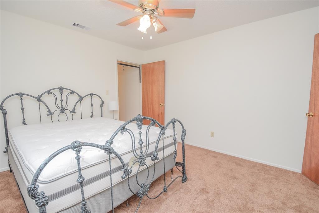 3 Lazybrook Street, Angleton, Texas image 13