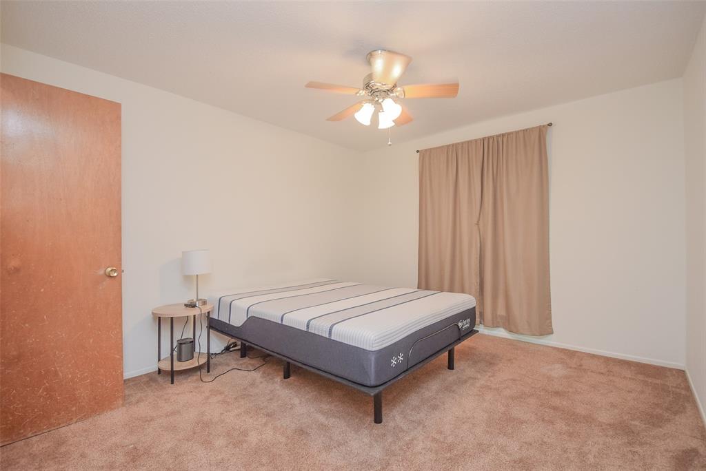 3 Lazybrook Street, Angleton, Texas image 10