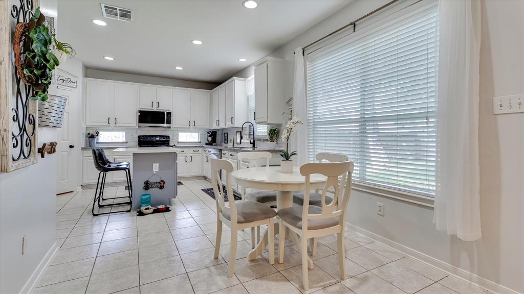 20703 Emerald Spruce Ct Ct, Kingwood, Texas image 12