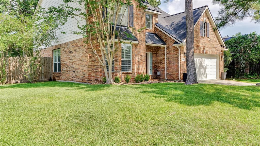 20703 Emerald Spruce Ct Ct, Kingwood, Texas image 2