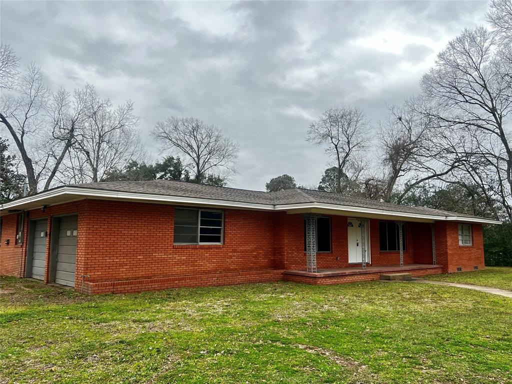 208 N Reid, Woodville, Texas image 1