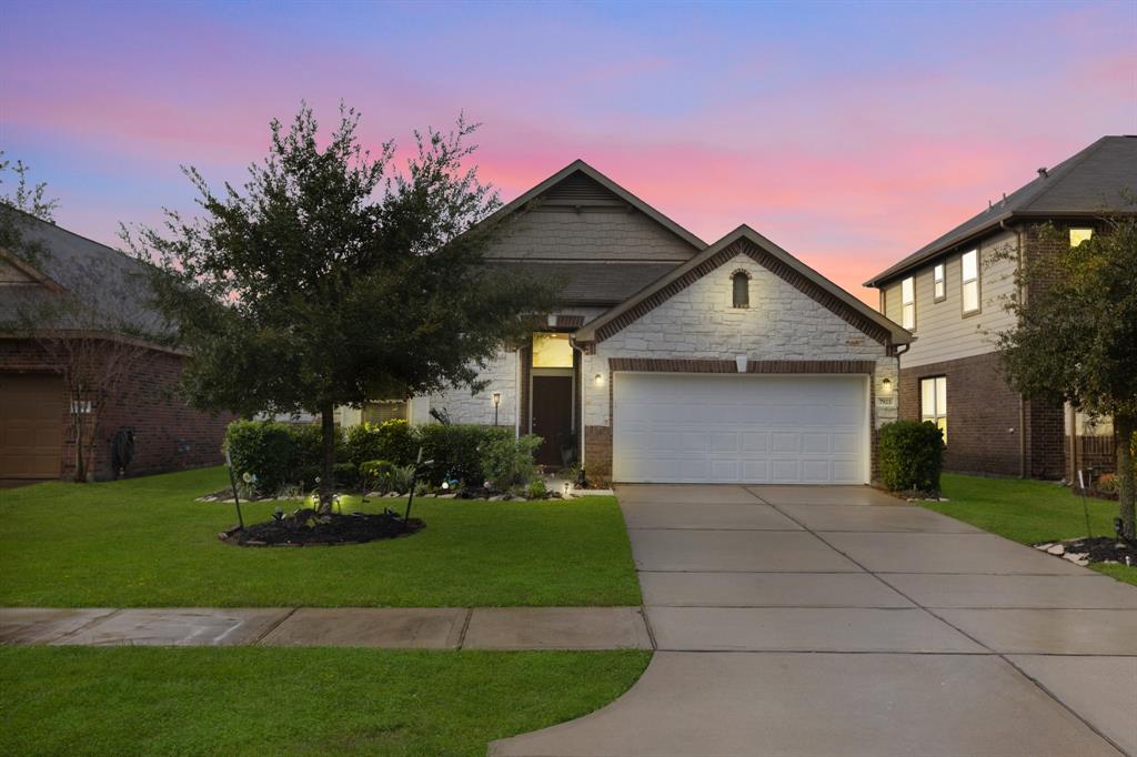7923 Cheyenne Hills Trail, Richmond, Texas image 1
