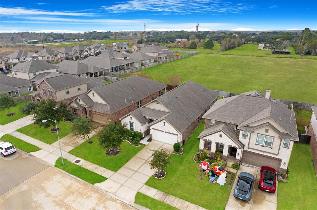 7923 Cheyenne Hills Trail, Richmond, Texas image 3