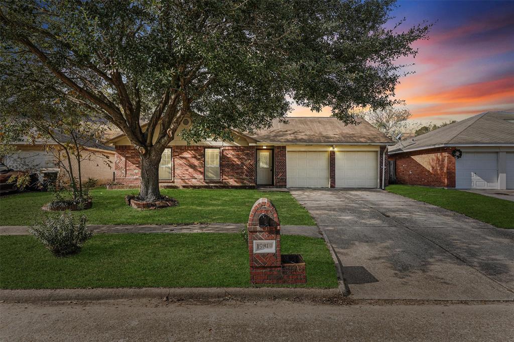 19819 Woodhall Court, Humble, Texas image 1