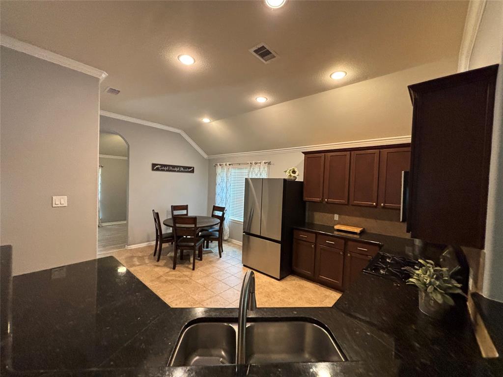20214 Blue Lake View Lane, Humble, Texas image 8