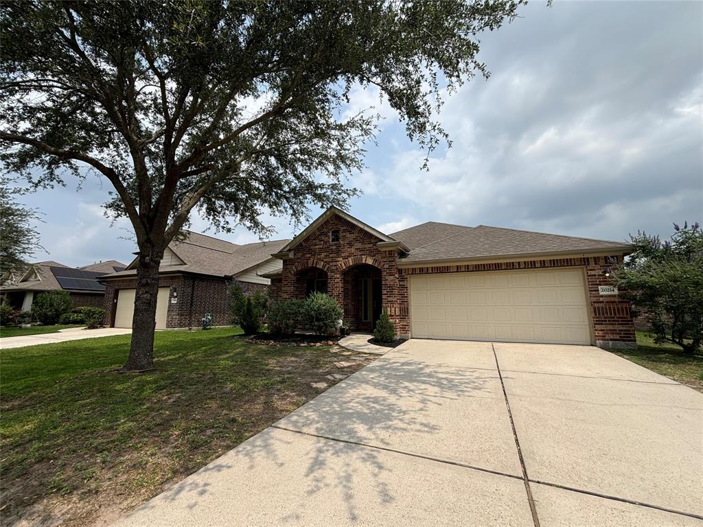 20214 Blue Lake View Lane, Humble, Texas image 7