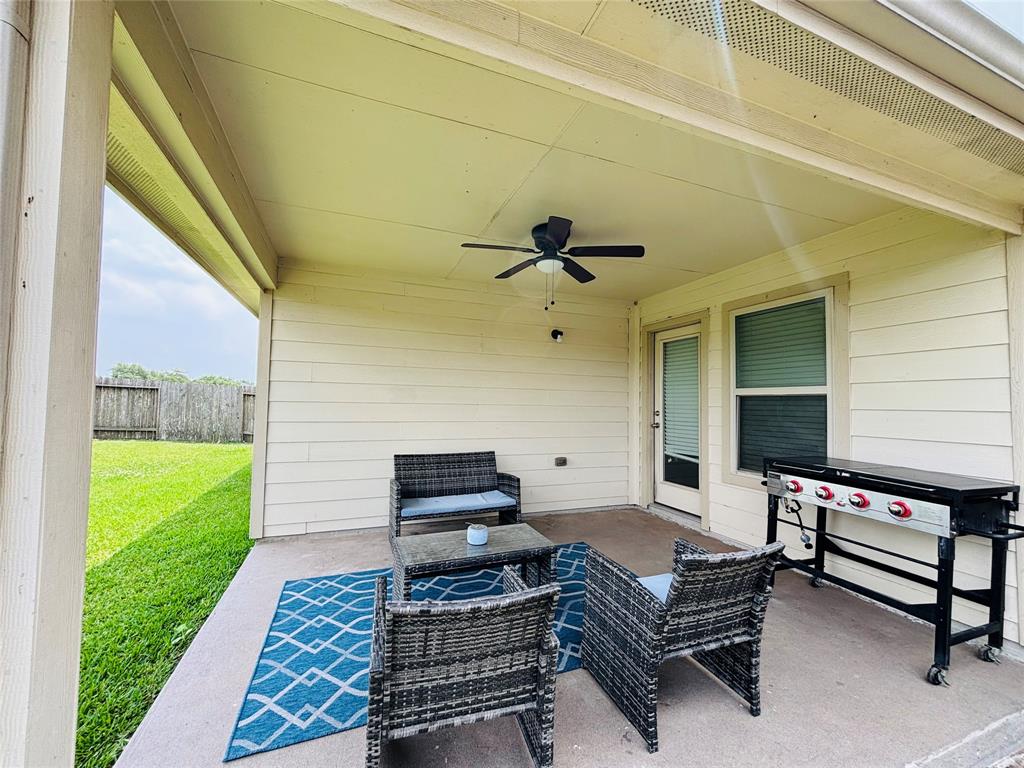 20214 Blue Lake View Lane, Humble, Texas image 14