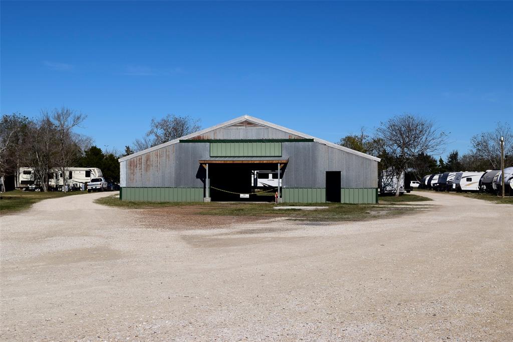 00 Nichols Avenue, Bay City, Texas image 8