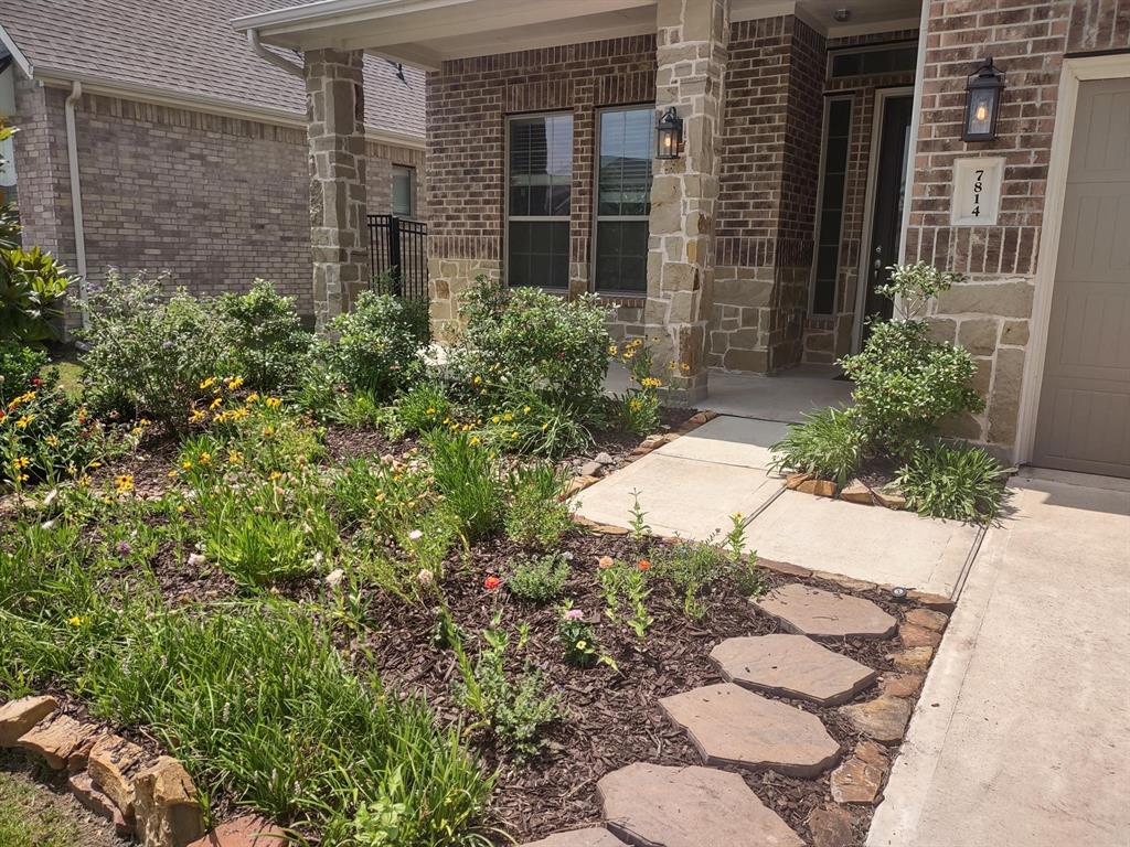 7814 Charter Hill Drive