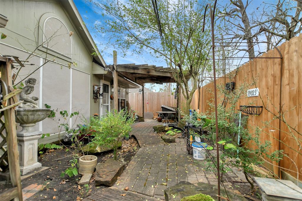 19023 Candle River Lane, Spring, Texas image 39