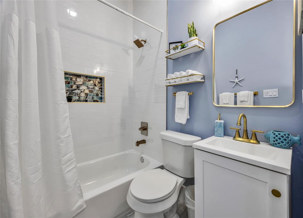 2813 Ball Street Street, Galveston, Texas image 26