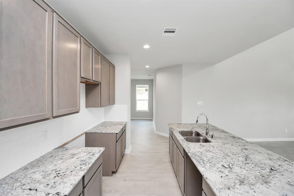 18214 Yaupon Bough Lane Ln, Tomball, Texas image 12