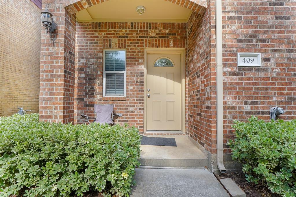 409 S Magnolia Street, Alvin, Texas image 2
