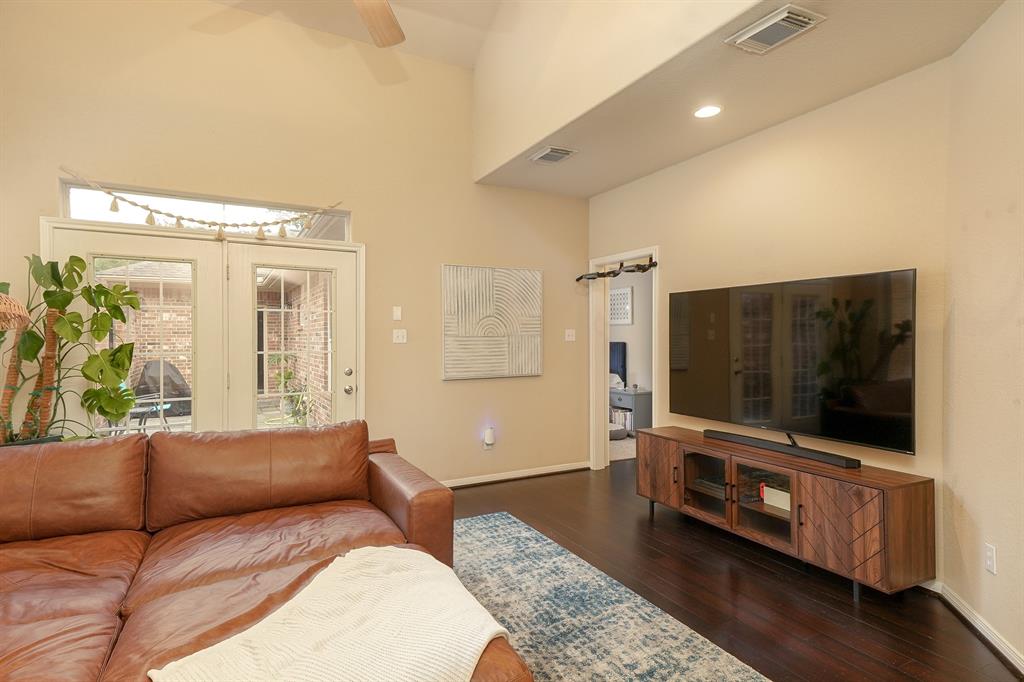409 S Magnolia Street, Alvin, Texas image 14