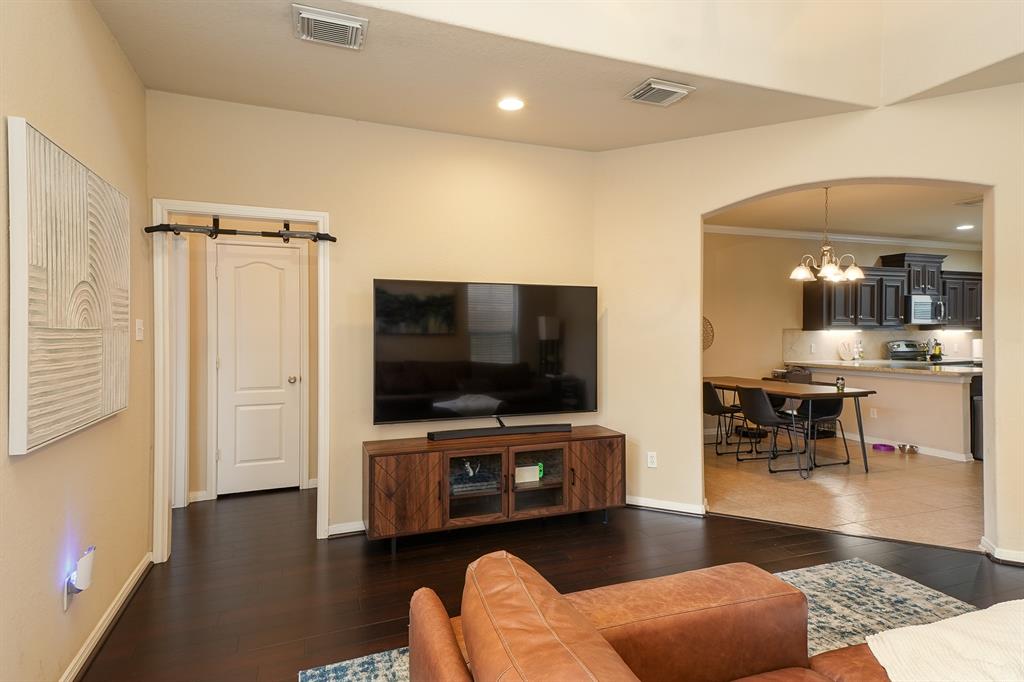 409 S Magnolia Street, Alvin, Texas image 15