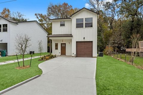 1009 Spokane River Road Conroe TX 77316