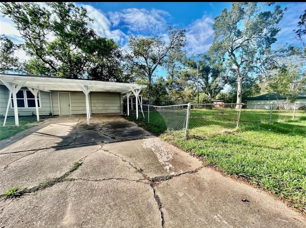 319 Wisteria Street, Lake Jackson, Texas image 29