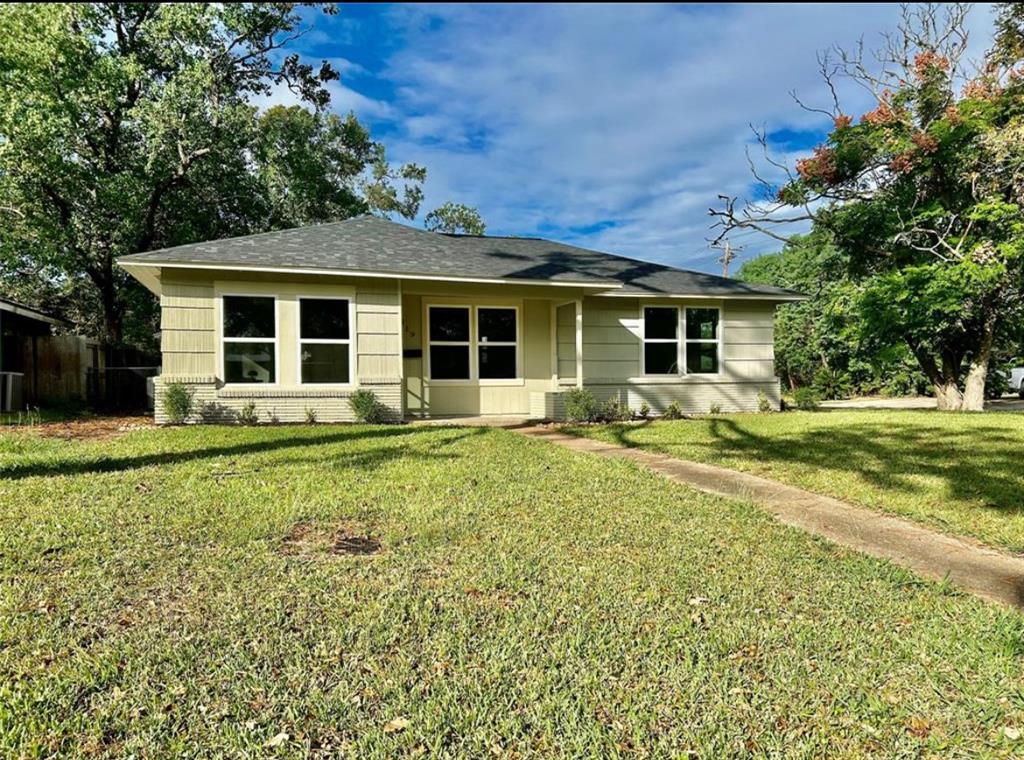 319 Wisteria Street, Lake Jackson, Texas image 28