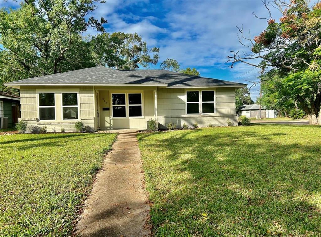 319 Wisteria Street, Lake Jackson, Texas image 27