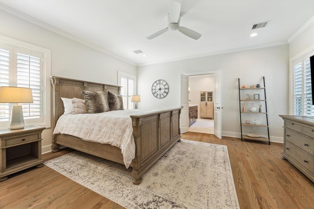 1435 Woodcrest Drive, Houston, Texas image 13