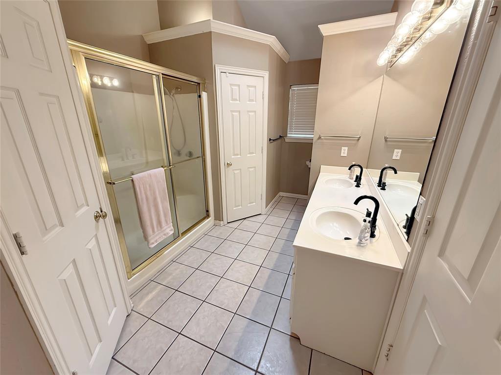 261 Colonial Circle, Athens, Texas image 12