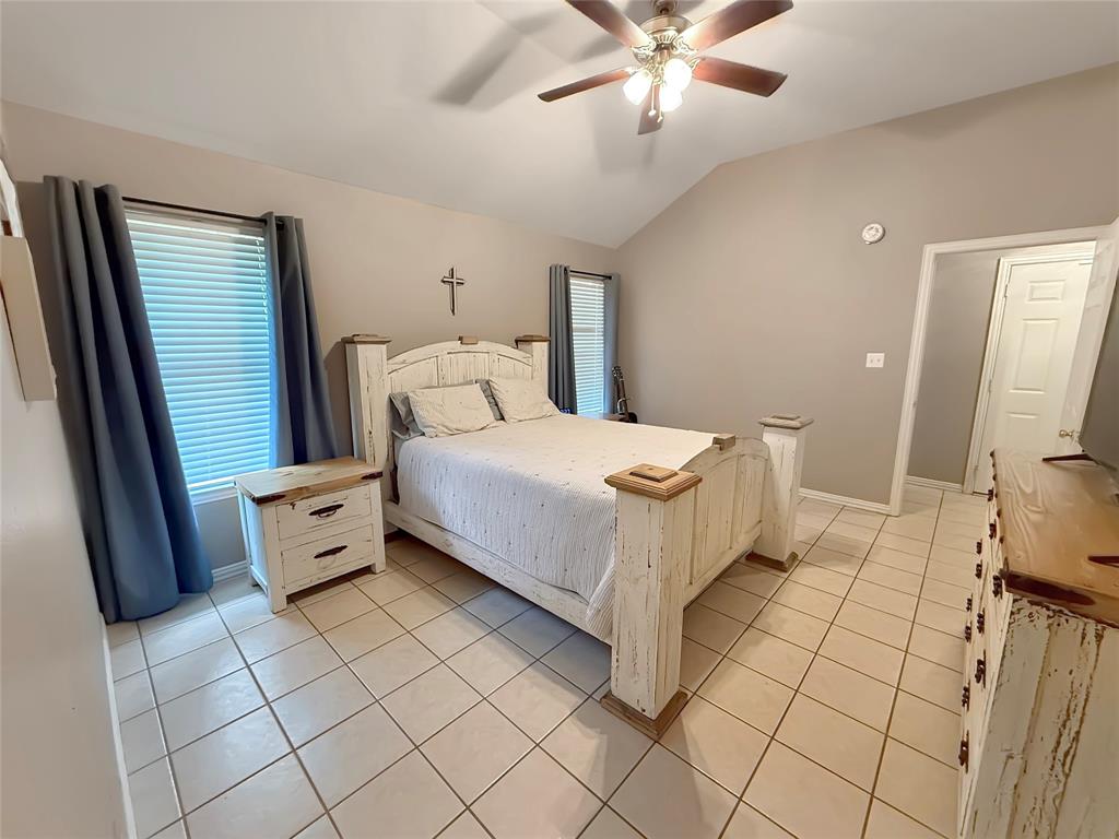 261 Colonial Circle, Athens, Texas image 11
