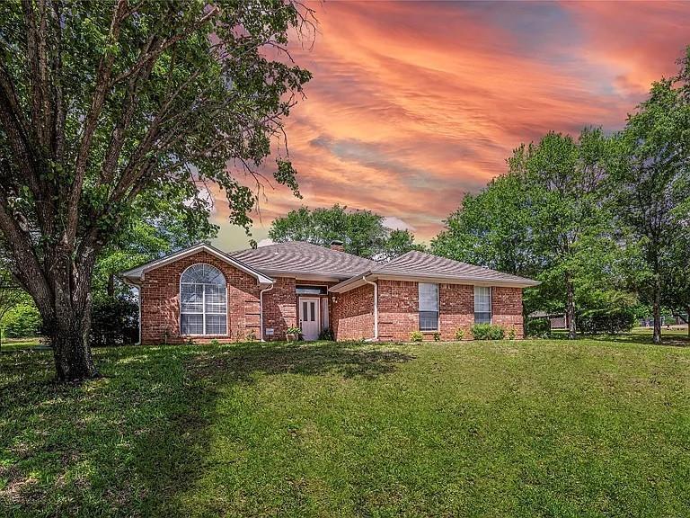 261 Colonial Circle, Athens, Texas image 1