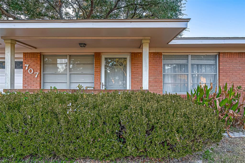 707 Betty Street, El Campo, Texas image 3