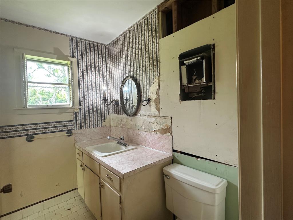 112 Raven Street, Clute, Texas image 11