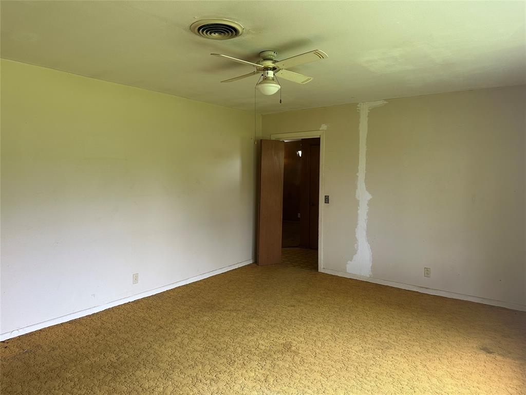 112 Raven Street, Clute, Texas image 3