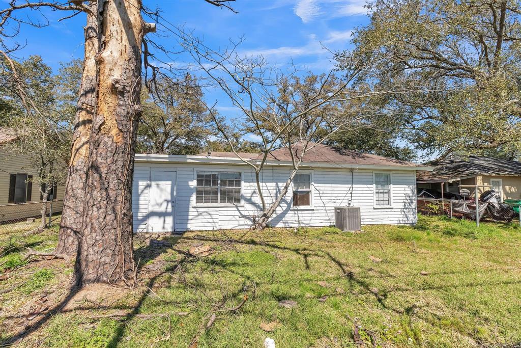 2203 Norwood Drive, Orange, Texas image 18