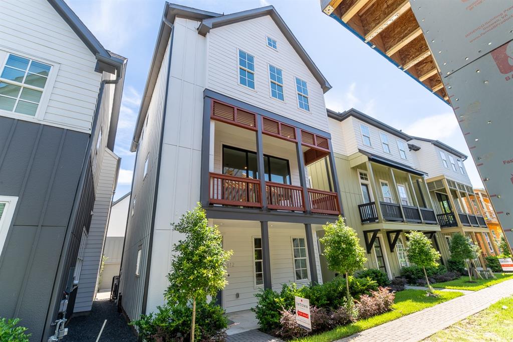 612 Delmar