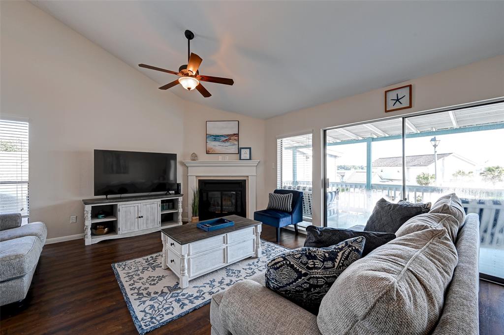 88 Lakeview Village, Conroe, Texas image 17