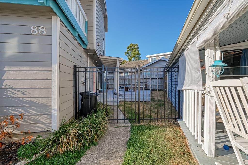 88 Lakeview Village, Conroe, Texas image 3