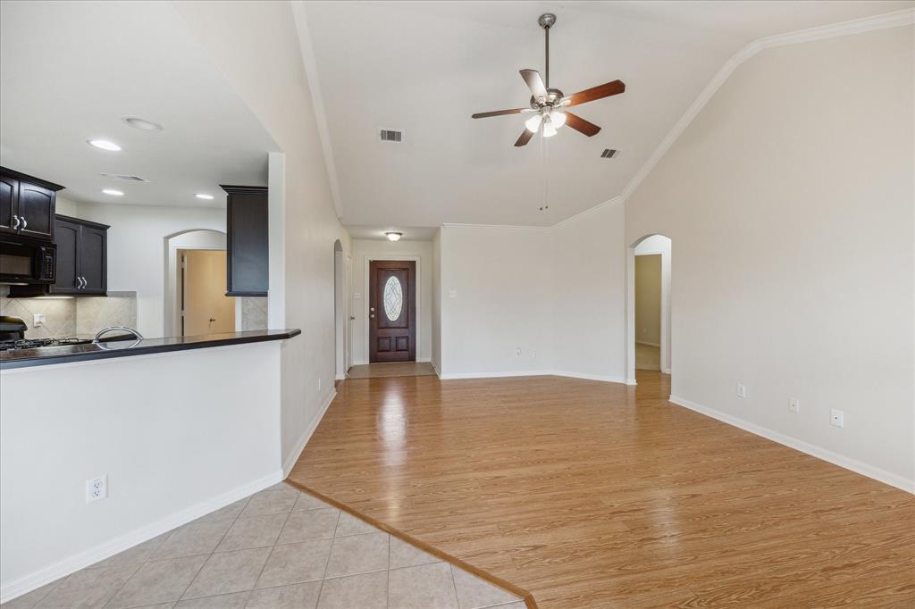 243 S Lantana Circle, Sealy, Texas image 6