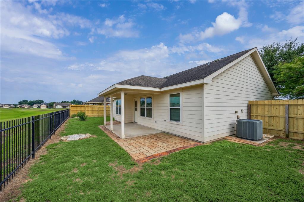 243 S Lantana Circle, Sealy, Texas image 20
