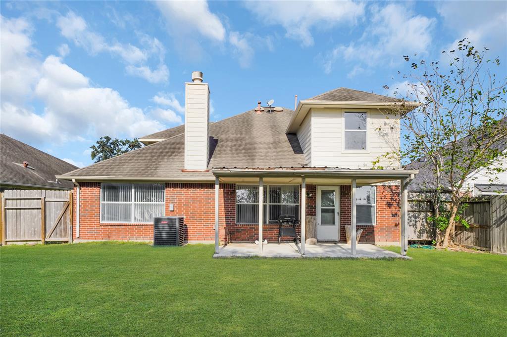 2904 Bristol Bend Lane, Dickinson, Texas image 6