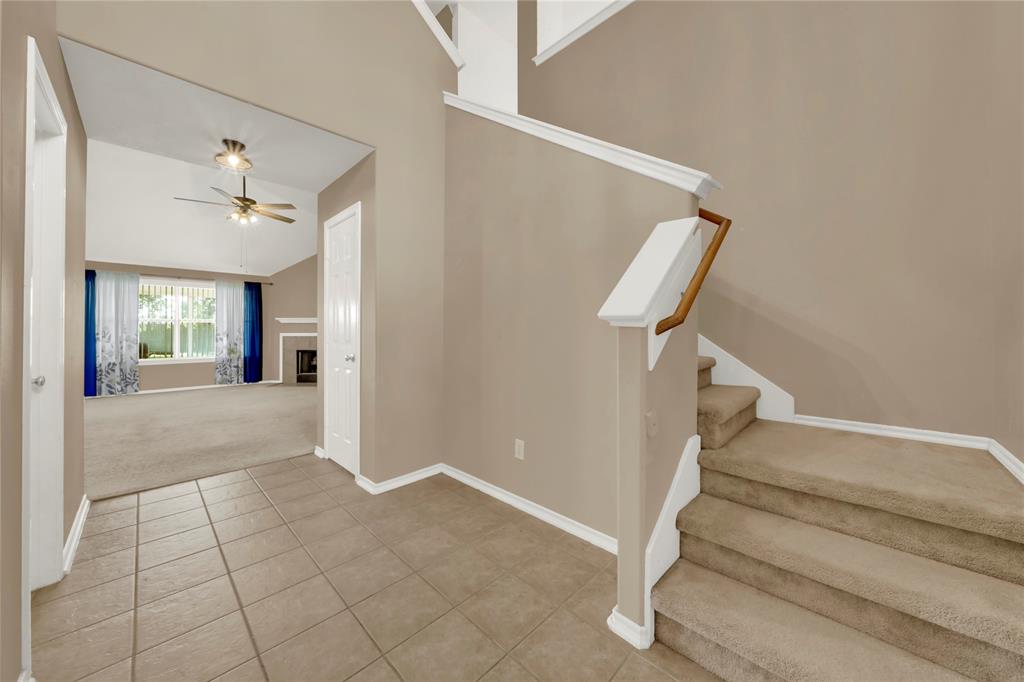 2904 Bristol Bend Lane, Dickinson, Texas image 4