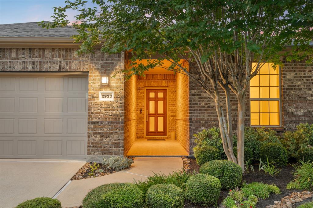 2923 Button Bush Drive